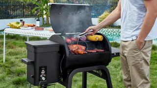 The Brisk It Zelos-450 being use dto grill chicken, and veggies (onions, bepper, sweetcorn)