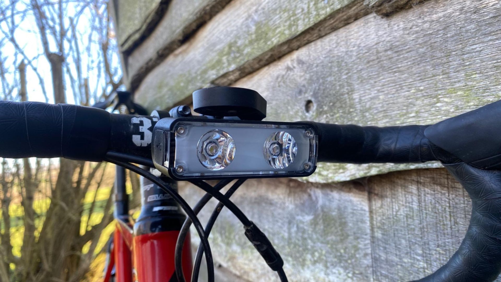 Specialized Flux 1250 Headlight review - floodlight function
