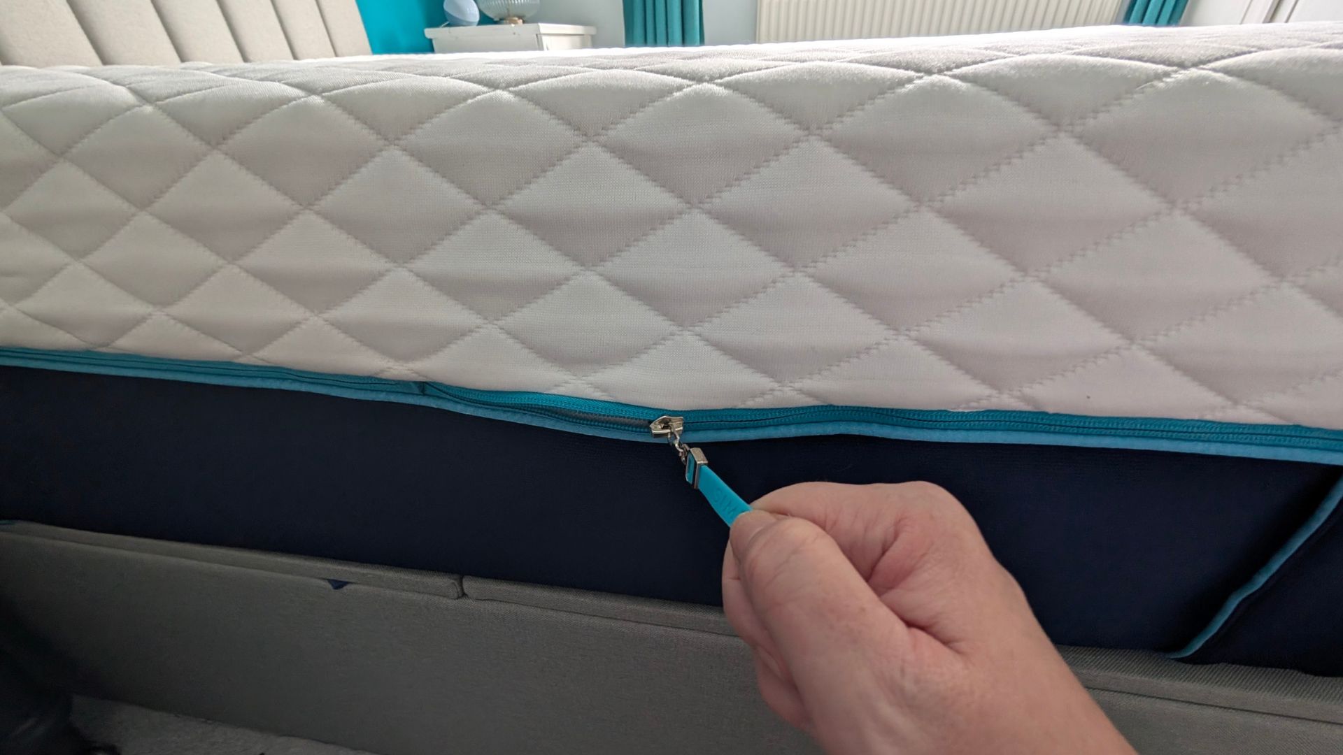 Testing the Simba Hybrid Pro in Liz's room