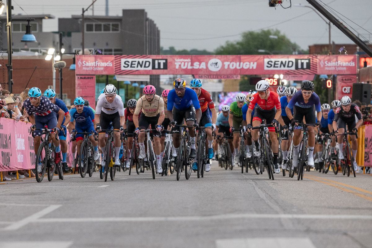 The men's race was fast and chaotic from the start on Friday
