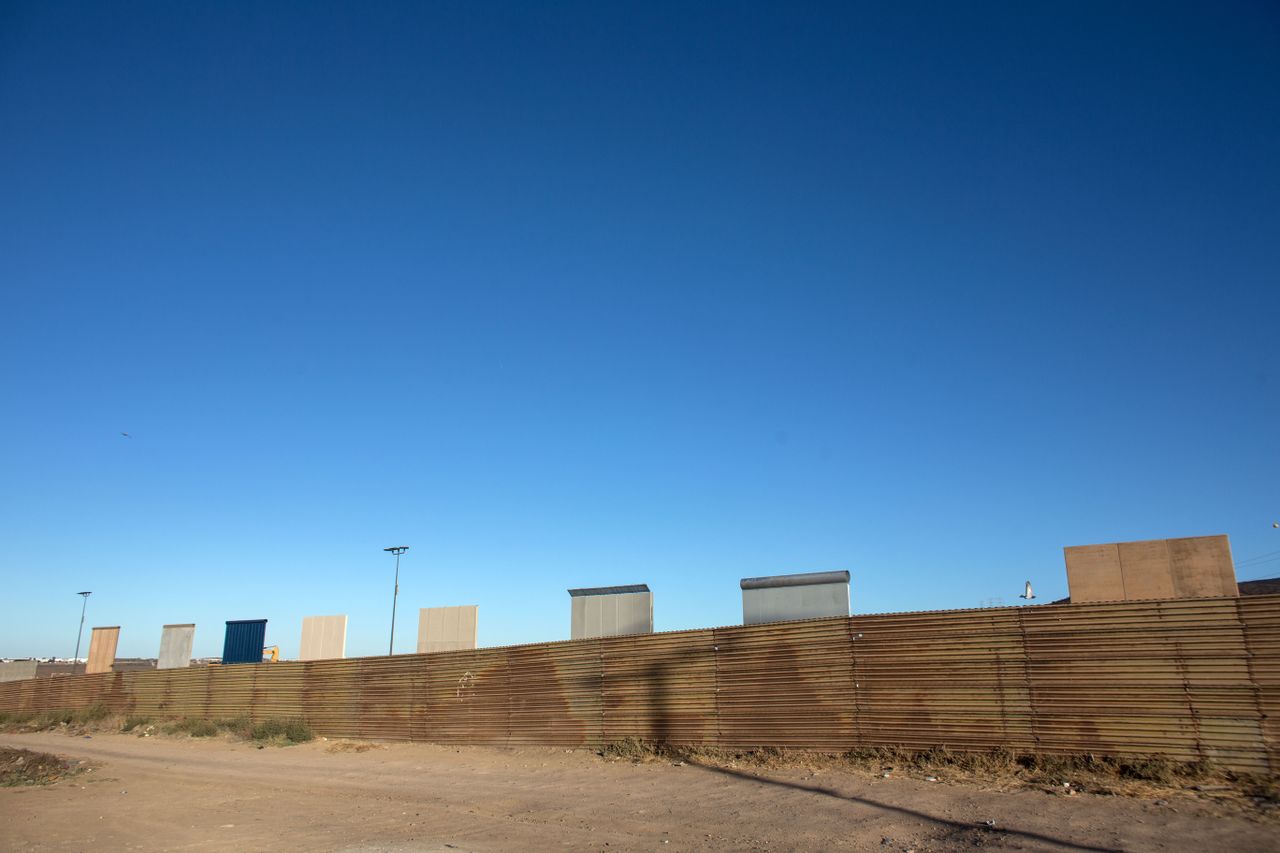 A prototype of Trump&amp;#039;s border wall on the Mexican border