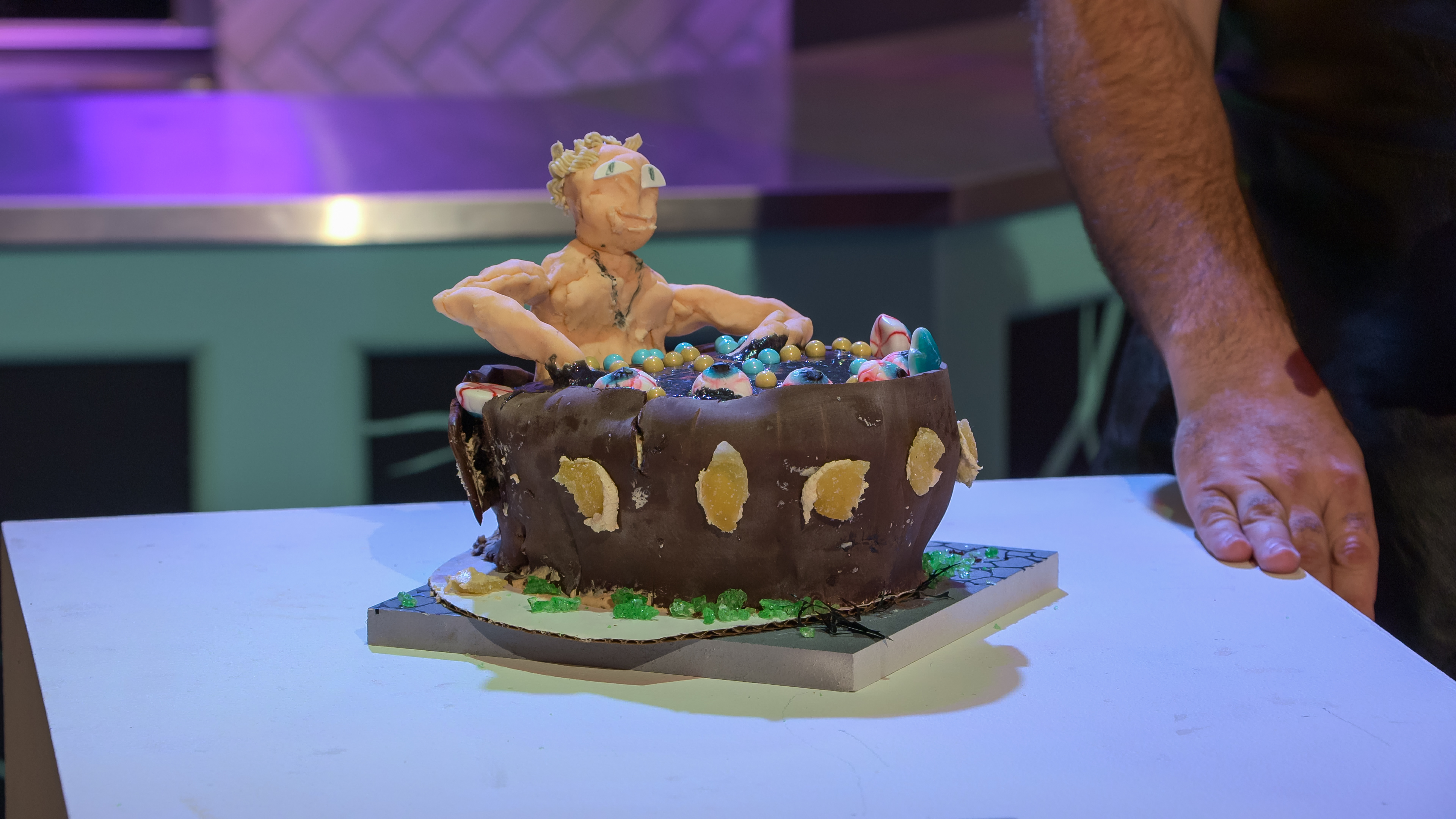 A terrible Geralt cake