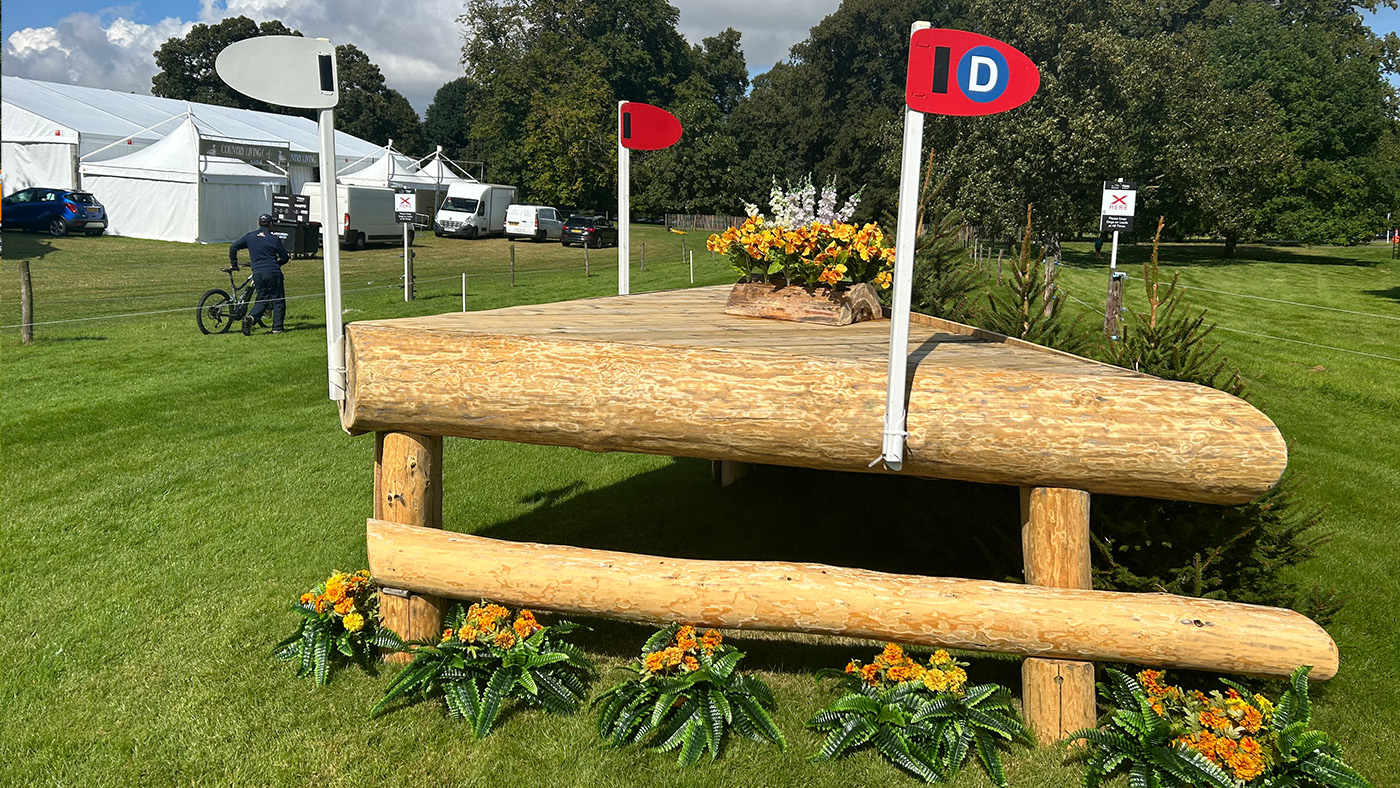 fence5d