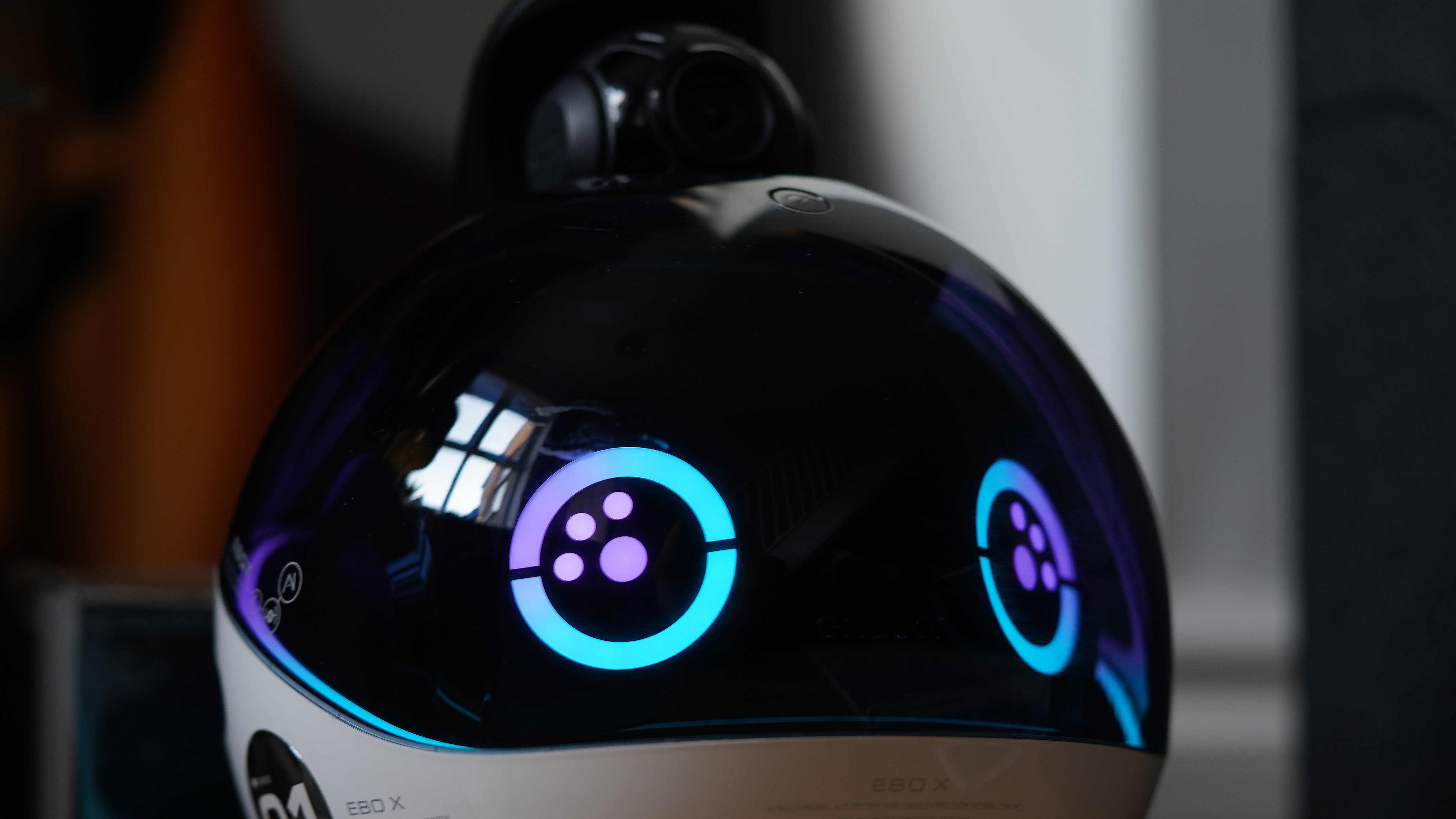 Enabot EBO X Smart Home Robot Review: Looks like a BB-8! - Gizmochina