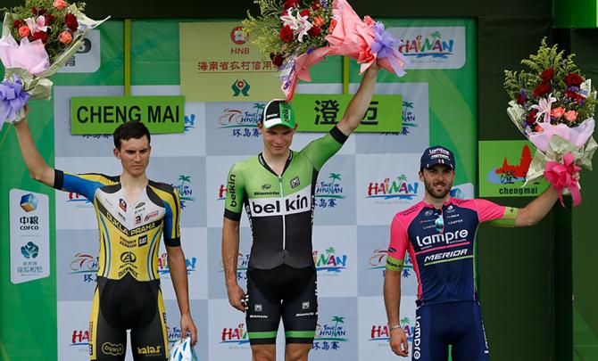 Moreno Hofland (Belkin Pro Cycling) celebrates the stage 1 win on the podium