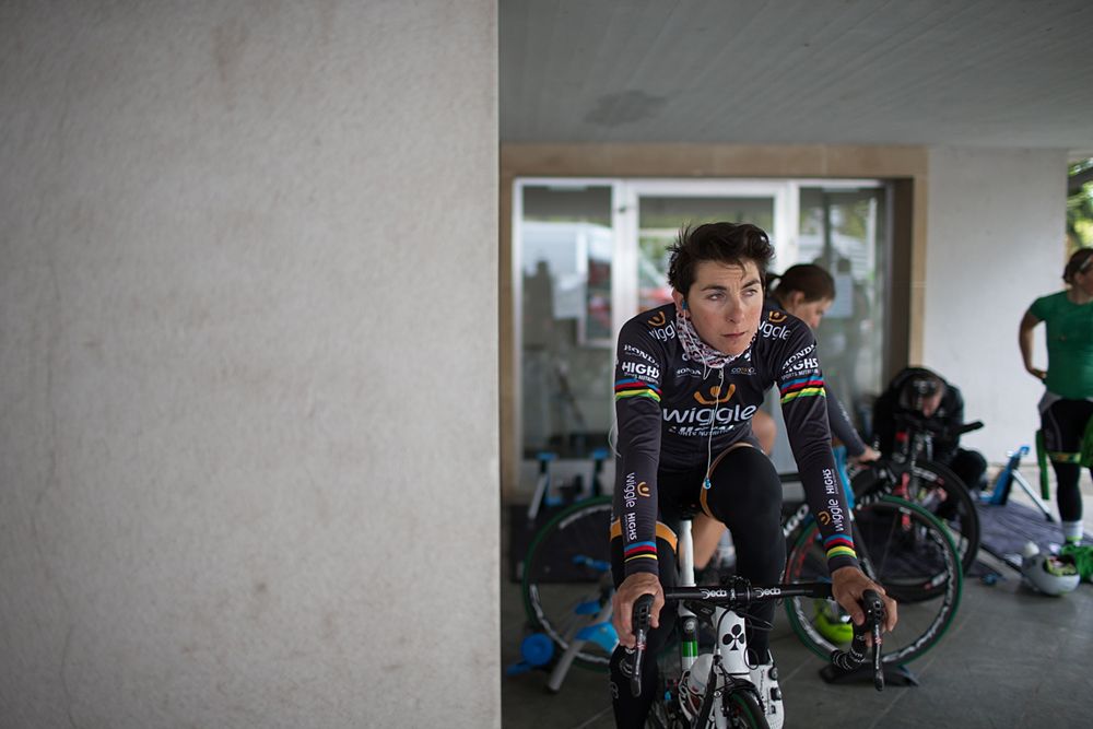 Giorgia Bronzini (ITA) of Wiggle Hi5 Cycling Team warms up before the 2.8km time trial prologue of Elsy Jacobs