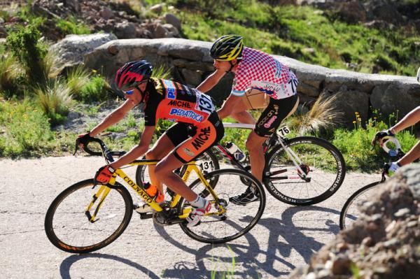 Michael Rasmussen (Miche) and Rafael Valls (Footon-Servetto)