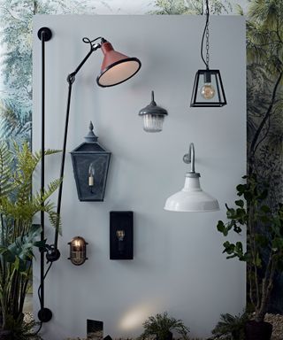 A wall featuring different types of lighting