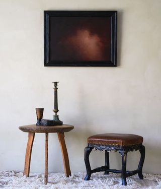 baroque leather stool with leather seat