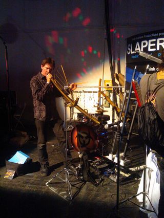 Strange musical instruments: Slaperoo