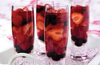 Summer dessert recipes: Rosé and red berry jellies