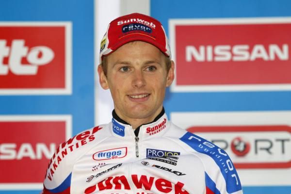Kevin Pauwels (Sunweb-Revor) on the podium.