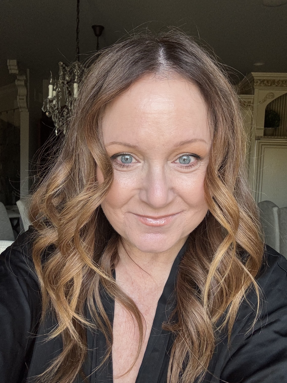 Mindy Holender before and after testing Charlotte Tilbury Concealer