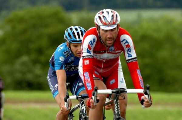 Eventual winner Vladimir Isaichev (Katusha) leads the break.