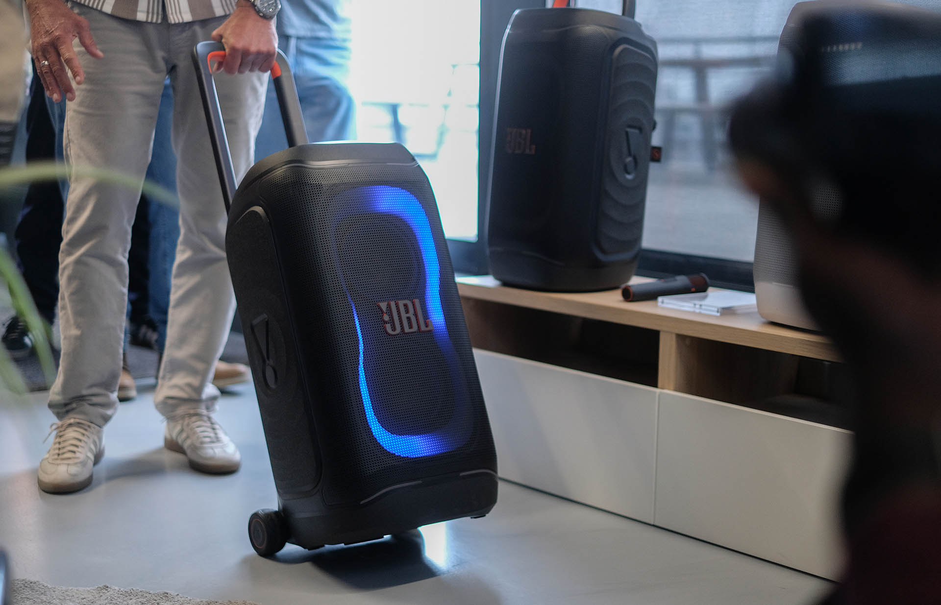 JBL PartyBox 330 photo.