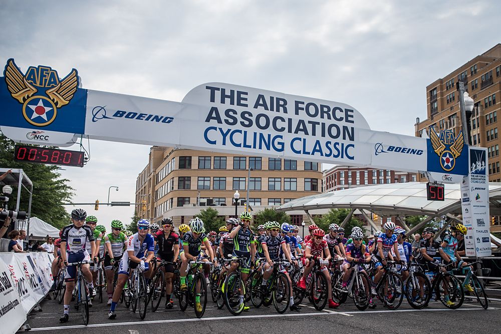 The women take to the start line