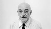 Duane Michals in 1992. (Photo by Marc GANTIER/Gamma-Rapho via Getty Images)
