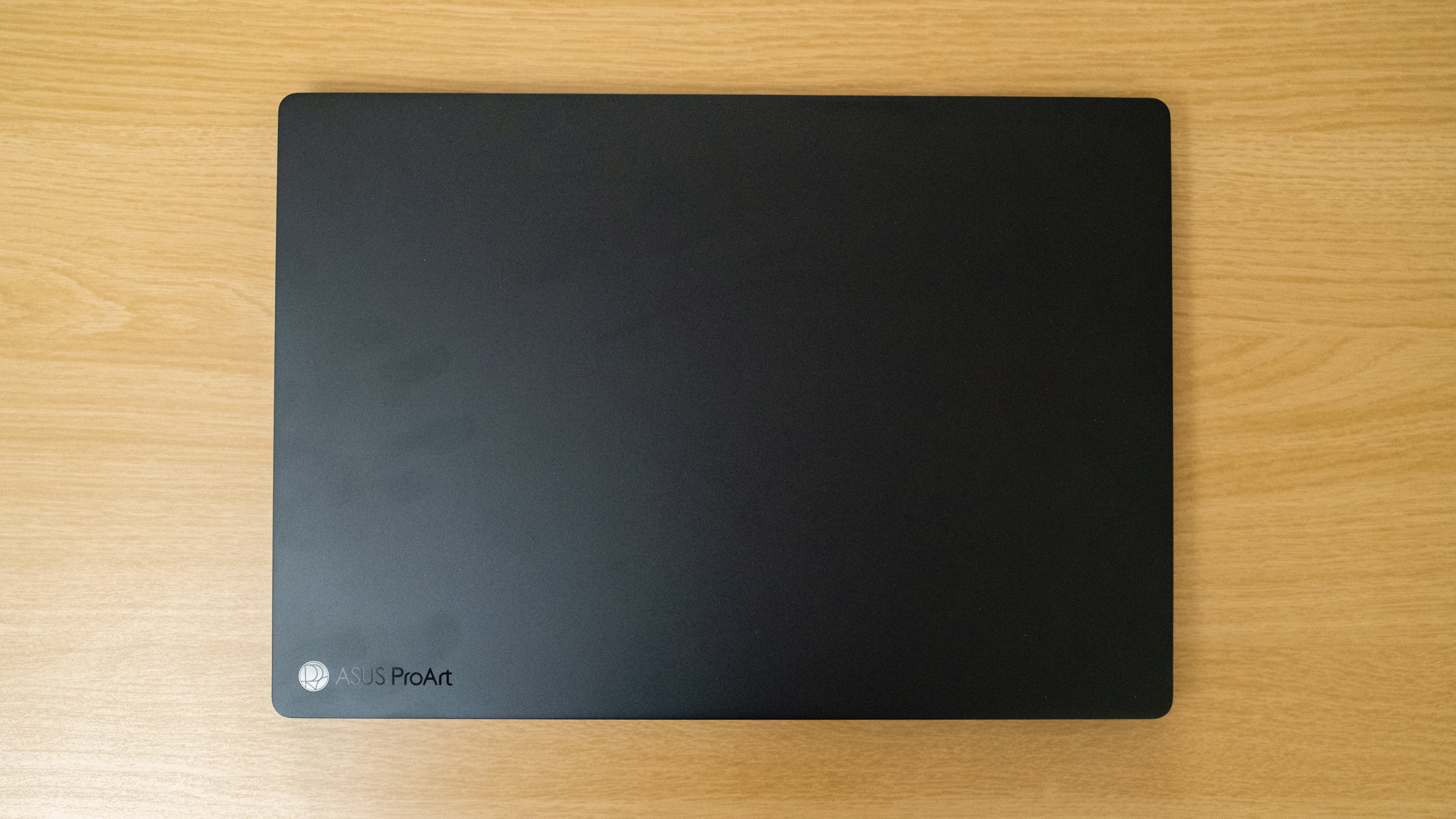 Asus ProArt P16 2025 top view