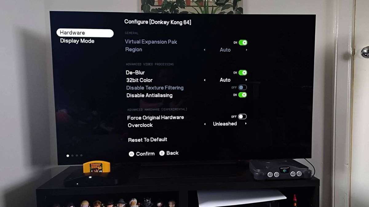 Analogue 3D connected to LG OLED C4 TV with hardware configuration menu displayed.