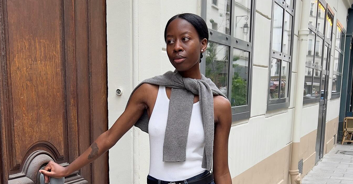 French People Are Wearing Elegant Dark-Wash Jeans This Fall