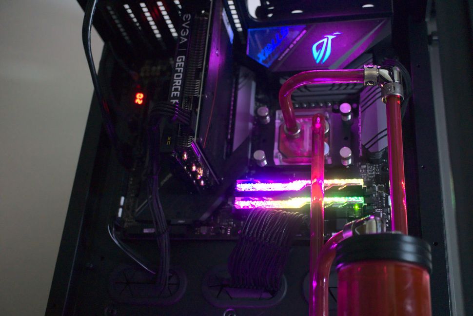 Thermaltake Tower 900 review: One of the best foundations for a custom ...
