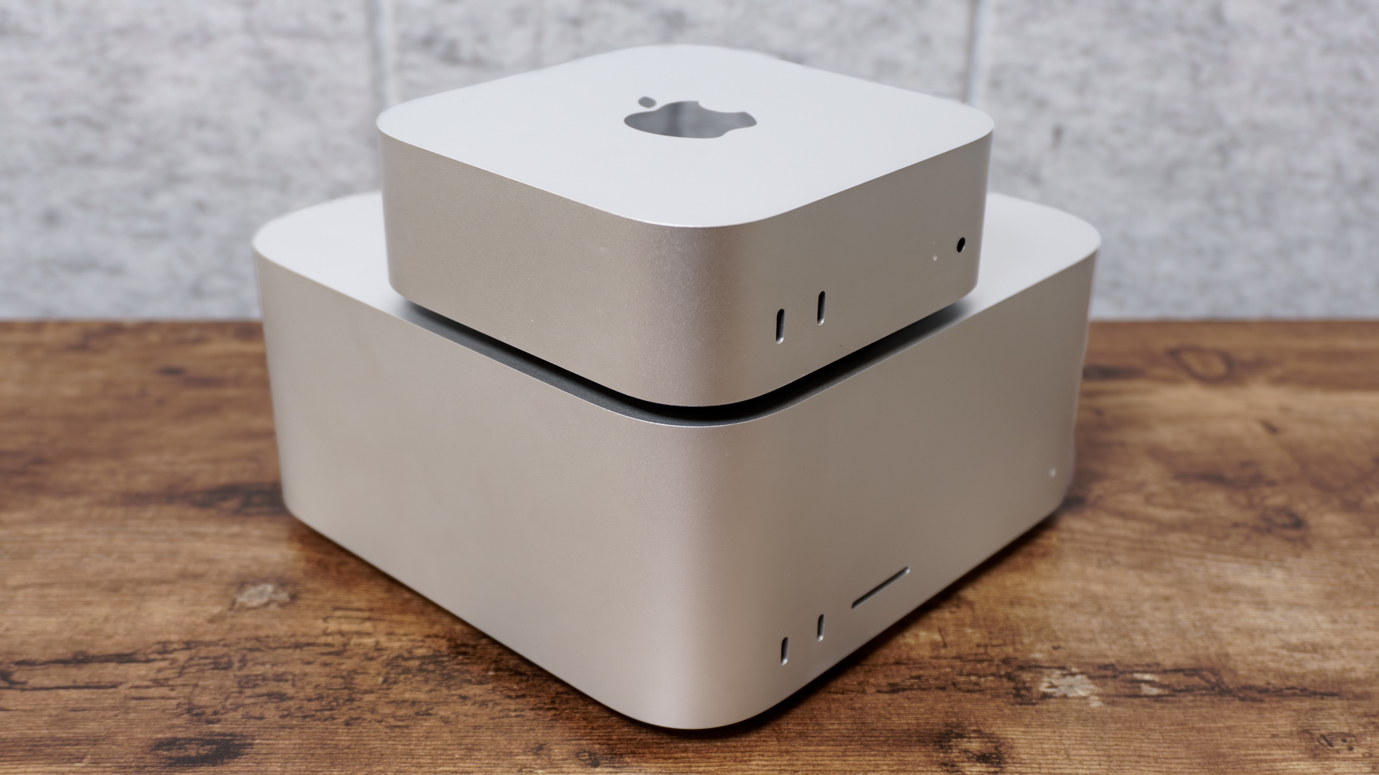 Mac mini M6 vs. Mac Studio M5 Ultra