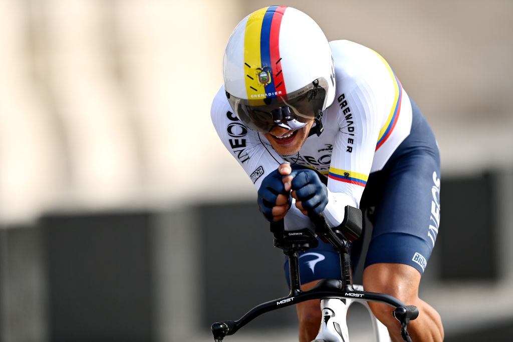 BUDAPEST HUNGARY  MAY 07 Richard Carapaz of Ecuador and Team INEOS Grenadiers sprints during the 105th Giro dItalia 2022 Stage 2 a 92km individual time trial stage from Budapest to Budapest  ITT  Giro  WorldTour  on May 07 2022 in Budapest Hungary Photo by Stuart FranklinGetty Images