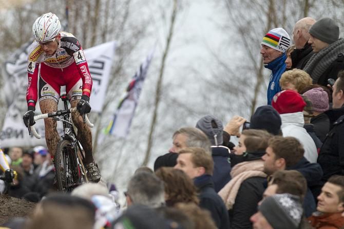 Kevin Pauwels (Sunweb-Napoleon Games) rides away for the win in Essen