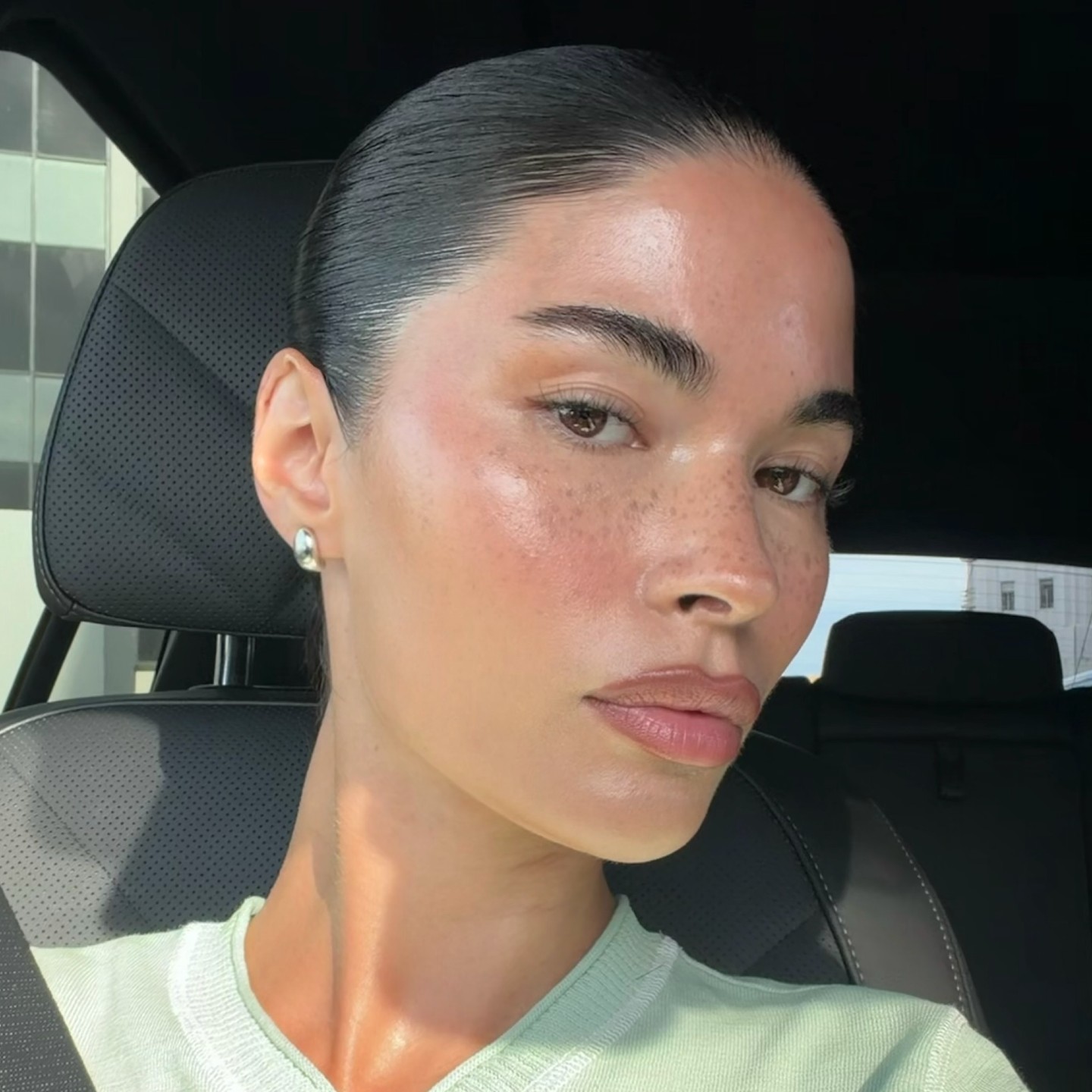 Selfie of Aisha Potter sitting in a car