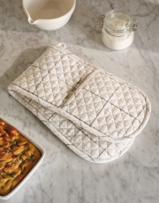 Orkney Check Oven Gloves | the White Company