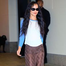 An image of Zoë Kravitz showcasing her autumn capsule wardrobe.