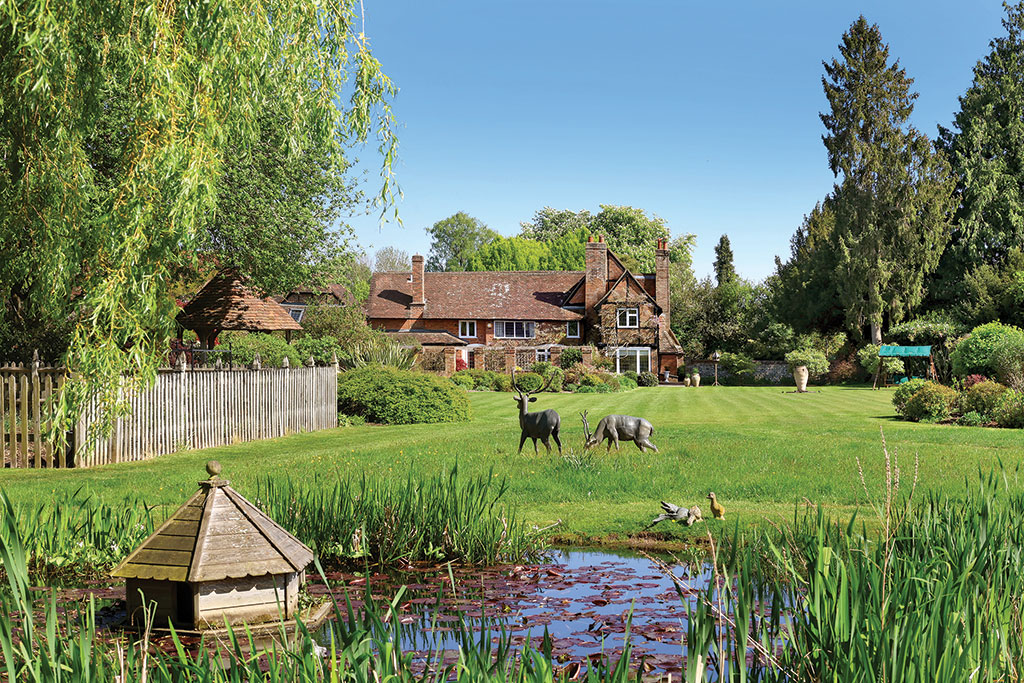 Property for sale: Sloelands Farm, Ashley Green, Buckinghamshire.