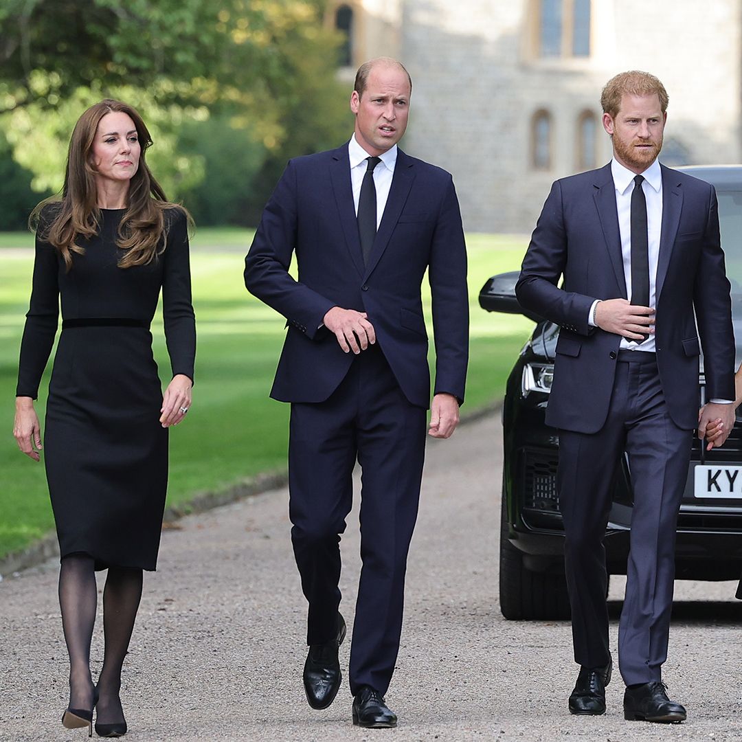 WINDSOR, ENGLAND - SEPTEMBER 10: Catherine, Princess of Wales, Prince William, Prince of Wales, Prince Harry, Duke of Sussex, and Meghan, Duchess of Sussex on the long Walk at Windsor Castle arrive to view flowers and tributes to HM Queen Elizabeth on September 10, 2022 in Windsor, England. Crowds have gathered and tributes left at the gates of Windsor Castle to Queen Elizabeth II, who died at Balmoral Castle on 8 September, 2022. (Photo by Chris Jackson/Getty Images)