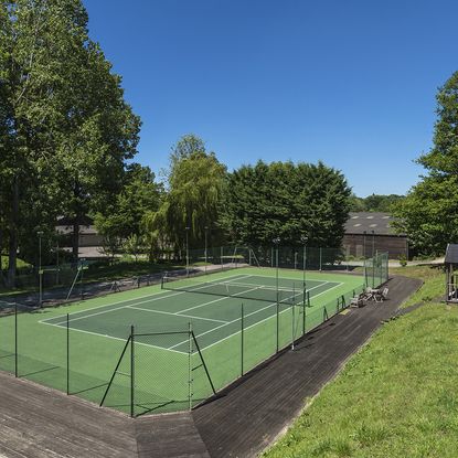 A House Once Owned By Mr. Men Author Roger Hargreaves Is For Sale 