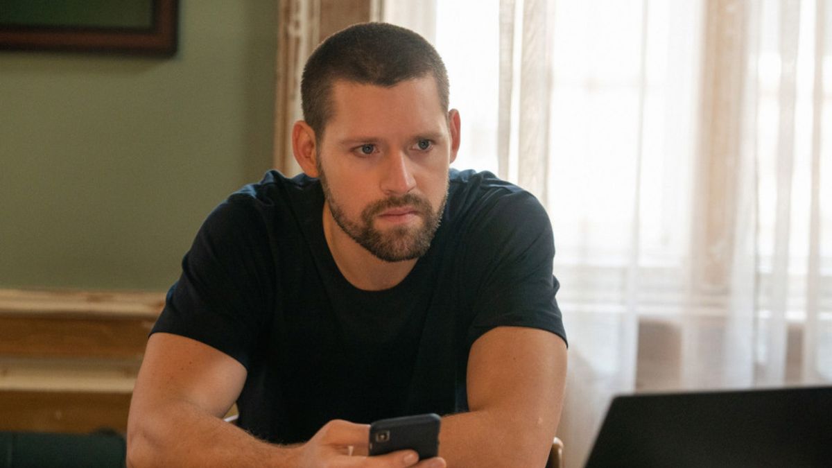 luke kleintank as scott forrester fbi international