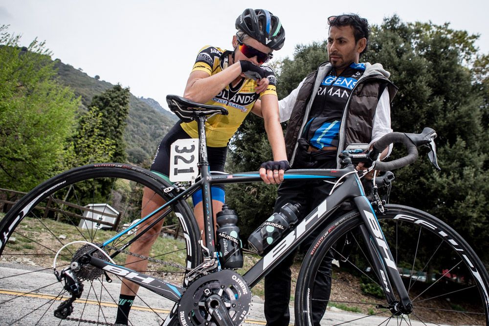 Scotti Lechuga (Hagens Berman) tried hard to defend yellow on todays steep climb