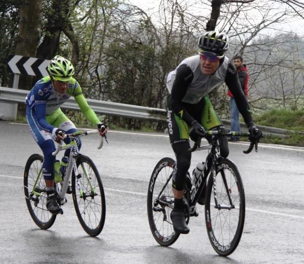 Simon Clarke (GreenEdge Cycling Team) and Cayetano Jos&eacute; Sarmiento Tunarrosa (Liquigas-Cannondale)