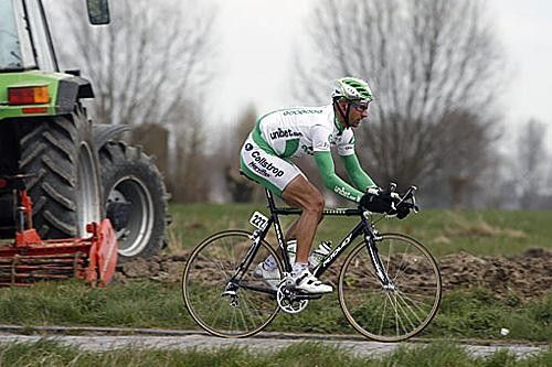 Marco Serpellini (Unibet.com) cranks along