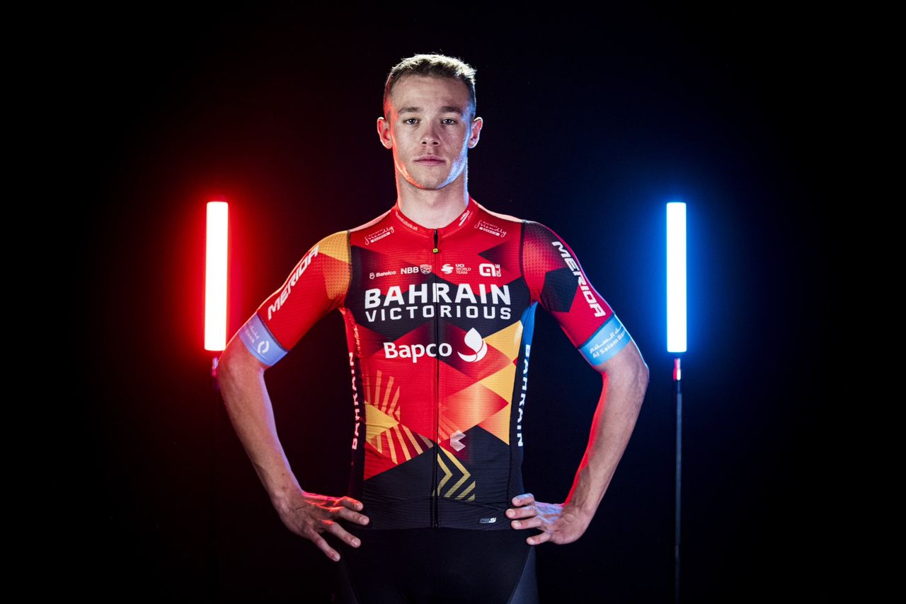 Bahrain Victorious 2023 kit