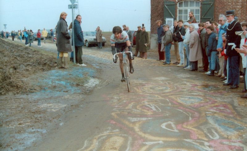 The pave was a lot more colourful in 1986
