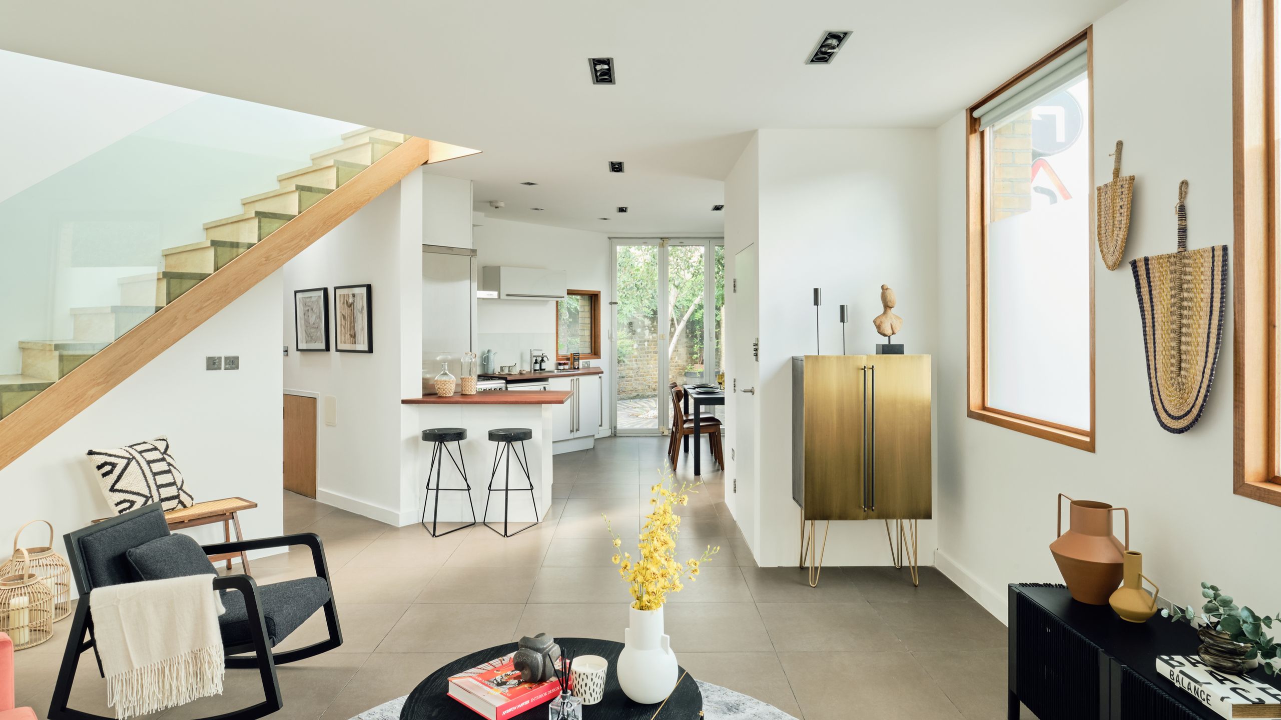 This London home overcomes a unique challenge – a triangular shape ...