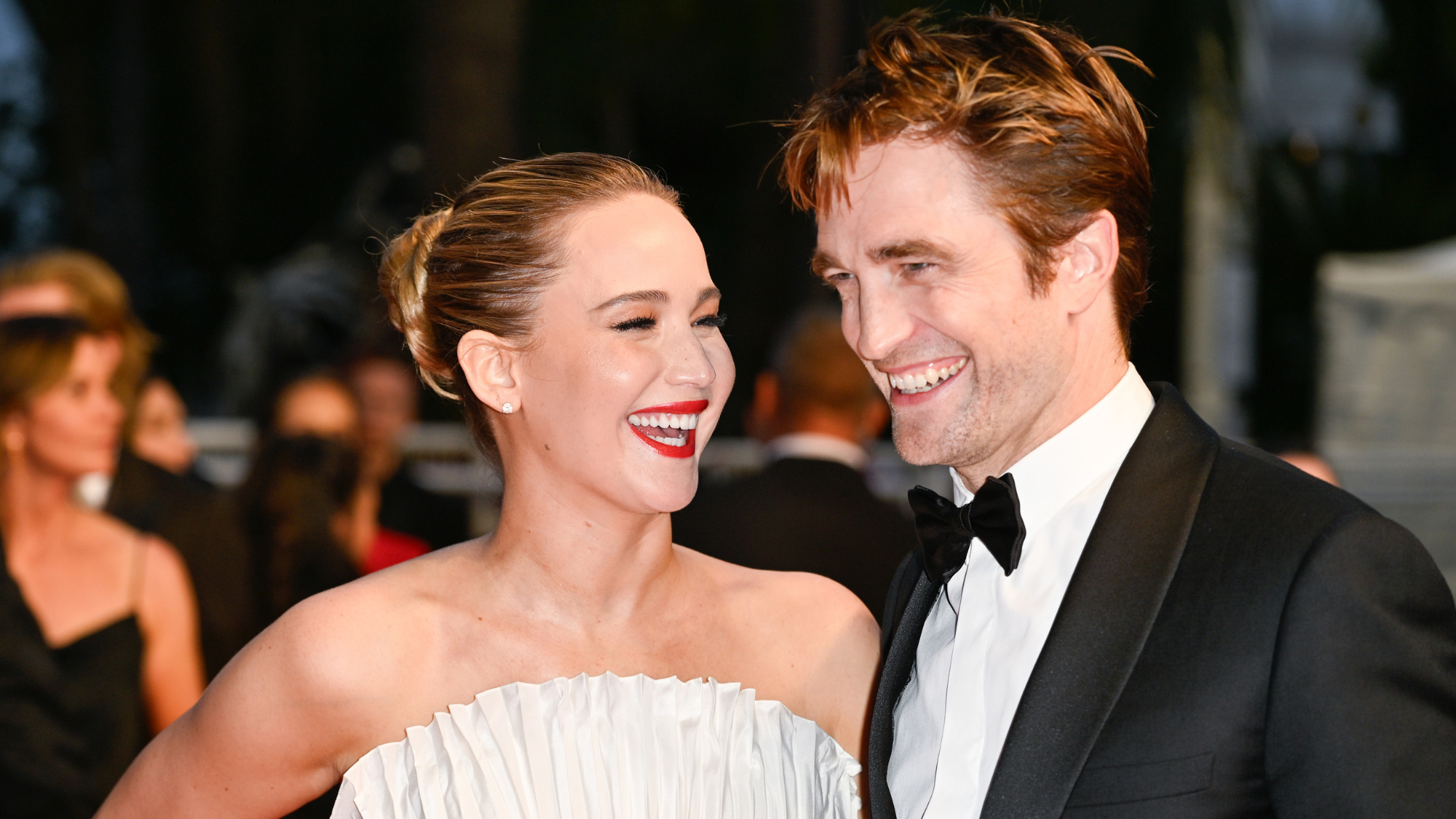 Jennifer Lawrence Reveals 'Embarrassing' Way She Prepped For Sex Scenes With Robert Pattinson