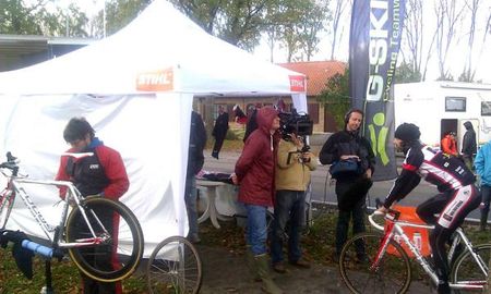 Alexander Revell talks to the media prior to his start at the Koppenbergcross