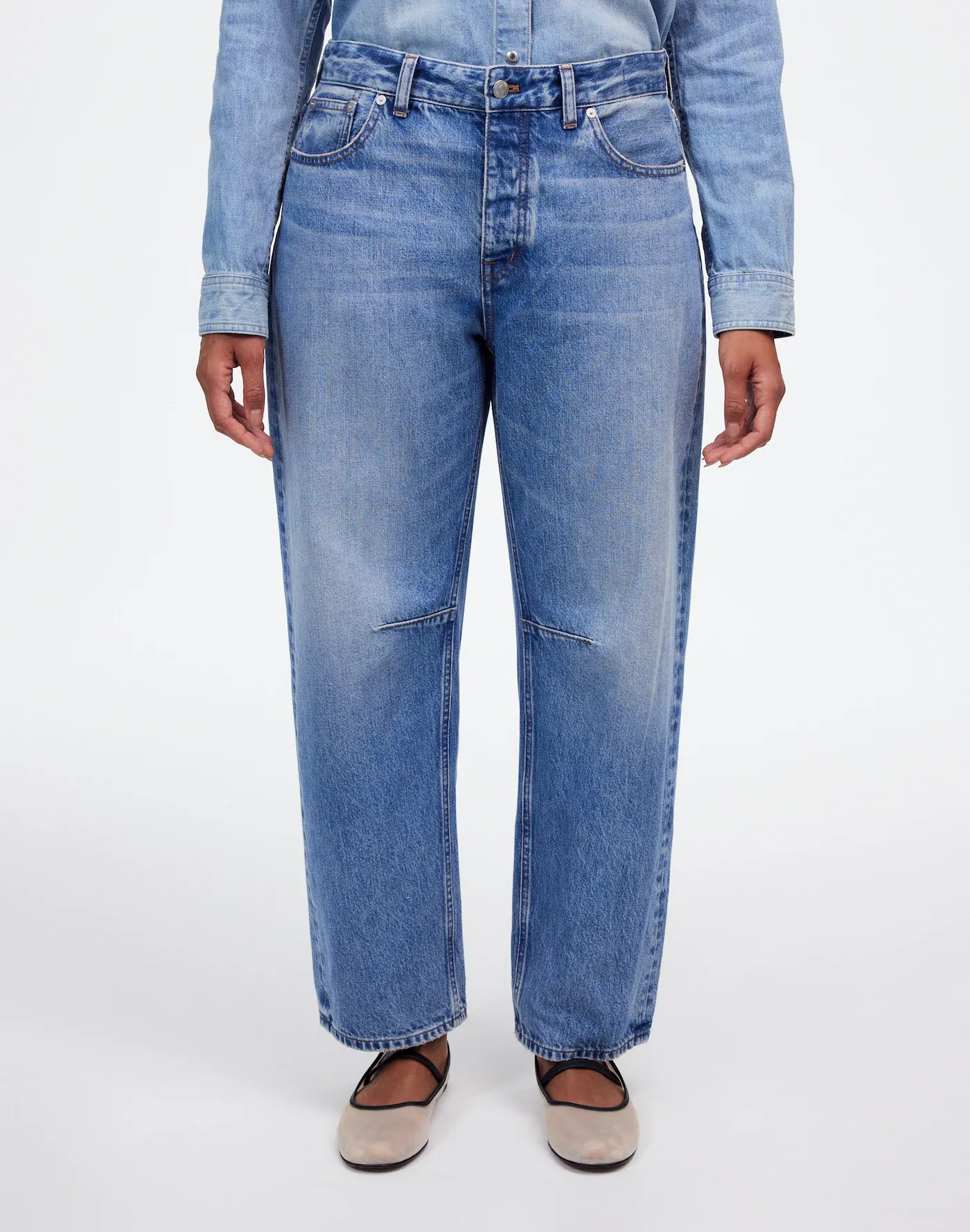 Madewell, The Curvy Darted Barrel-Leg Jean