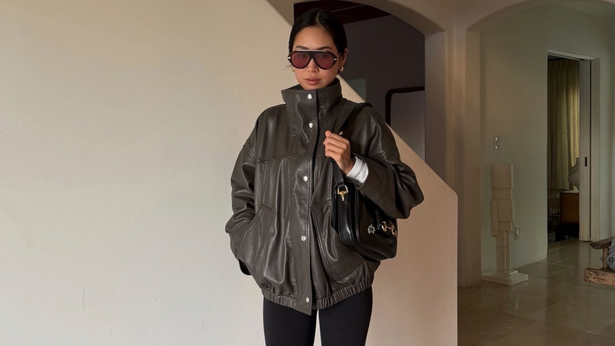 It's Official: Everyone Is Wearing This Legging Outfit Right Now