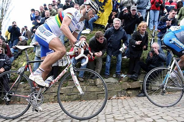 Boonen in action on the Muur