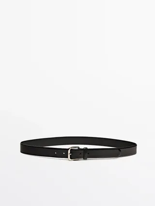 Oval buckle belt