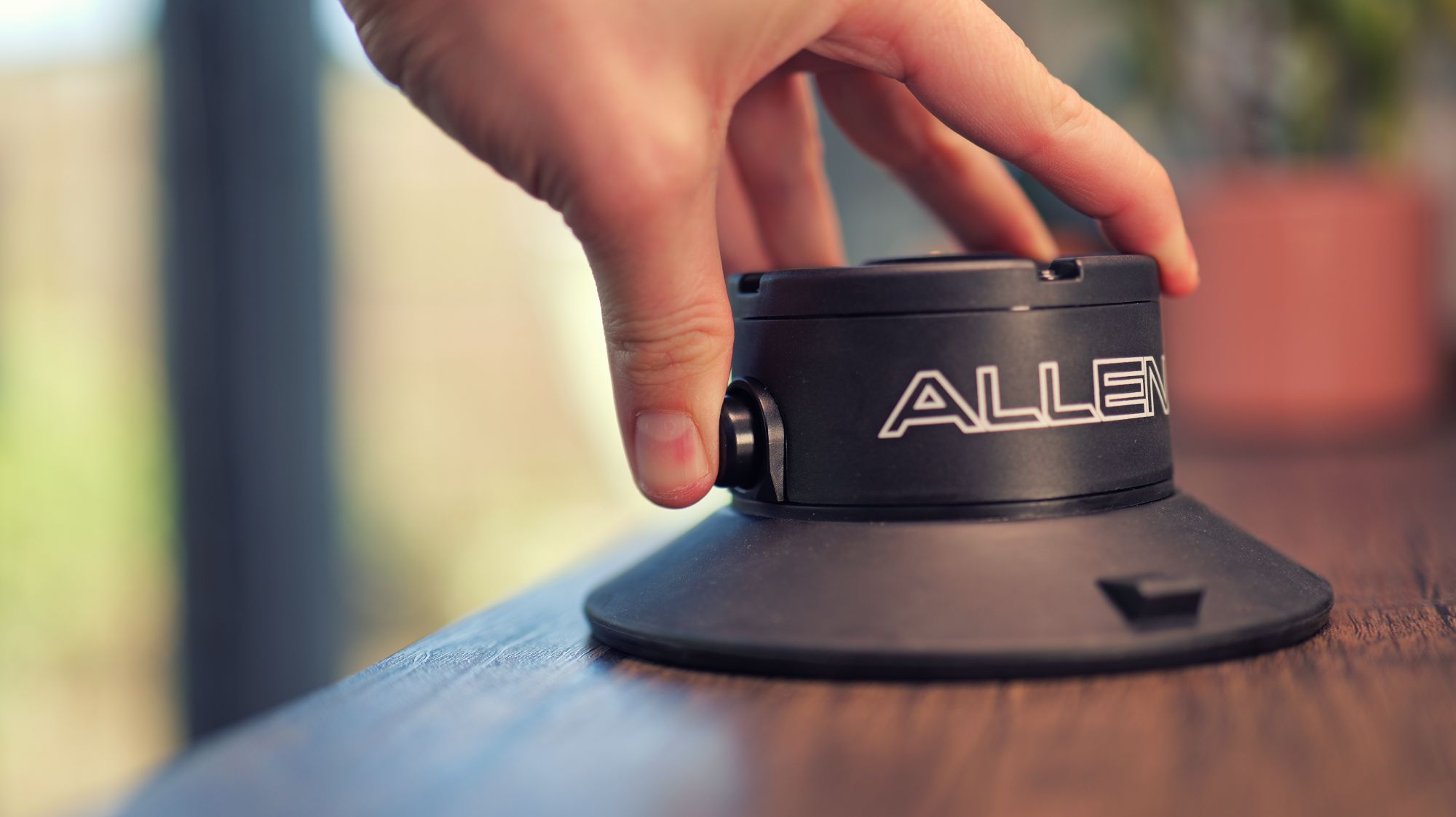 Allen Smart Suction Snap Camera Mount