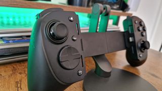 Razer Kishi Ultra's left hand side