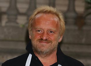 Antony Worrall Thompson caught shoplifting